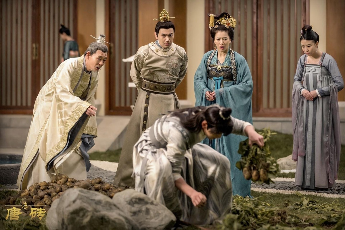 Малец, зачем тебе столько картошки? МакФри до сих пор не открыли в Китае!