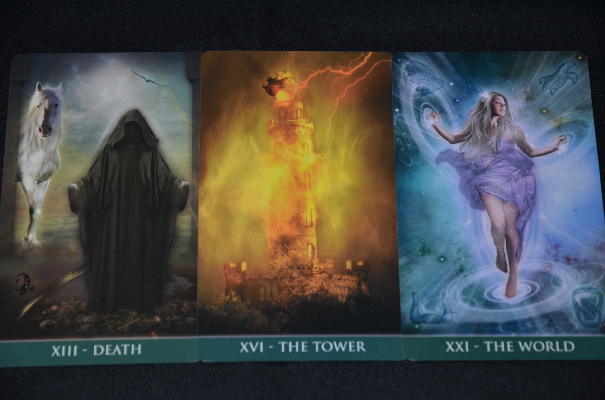 Старшие Арканы Таро: Смерть, Башня и Мир. Что между ними общего?