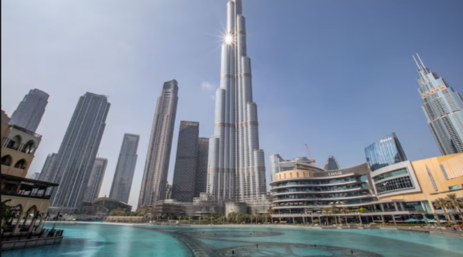 Центр всех новогодних гуляний Дубая, Бурдж Халифа пользовалась большим успехом у покупателей жилья в Дубае в 2024 году.