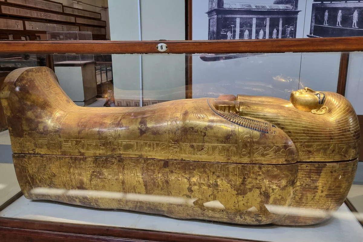 Самый известный экспонат — саркофаг Тутанхамона. Фараон правил в 1320-х годах до нашей эры в период Нового царства Египта. Фото: Оксана hom / Яндекс Карты