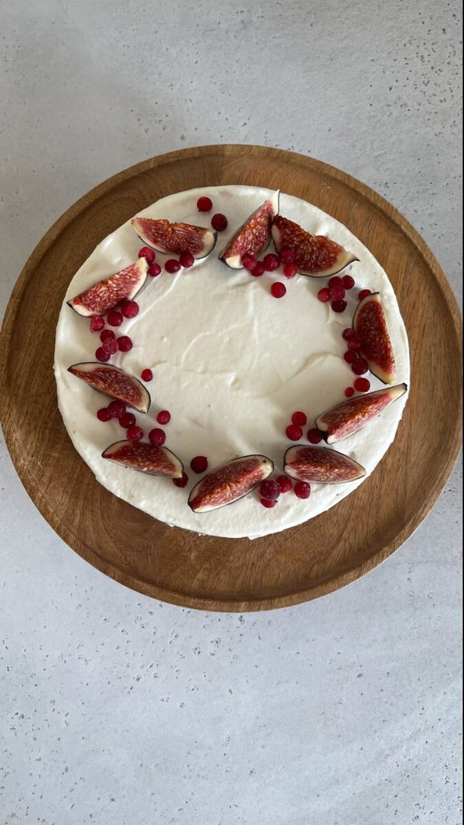 все делала специально подручными средствами, без колец и шпателей