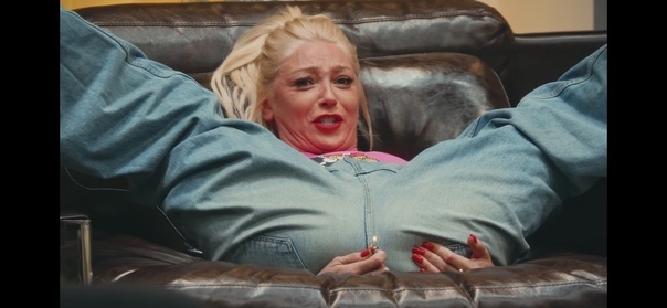 Блин, ну девочки себя так не ведут... Эх, Настя!!! (фото из открытых источников)