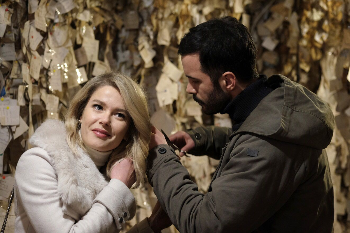 Кадр из сериала "Ворон"