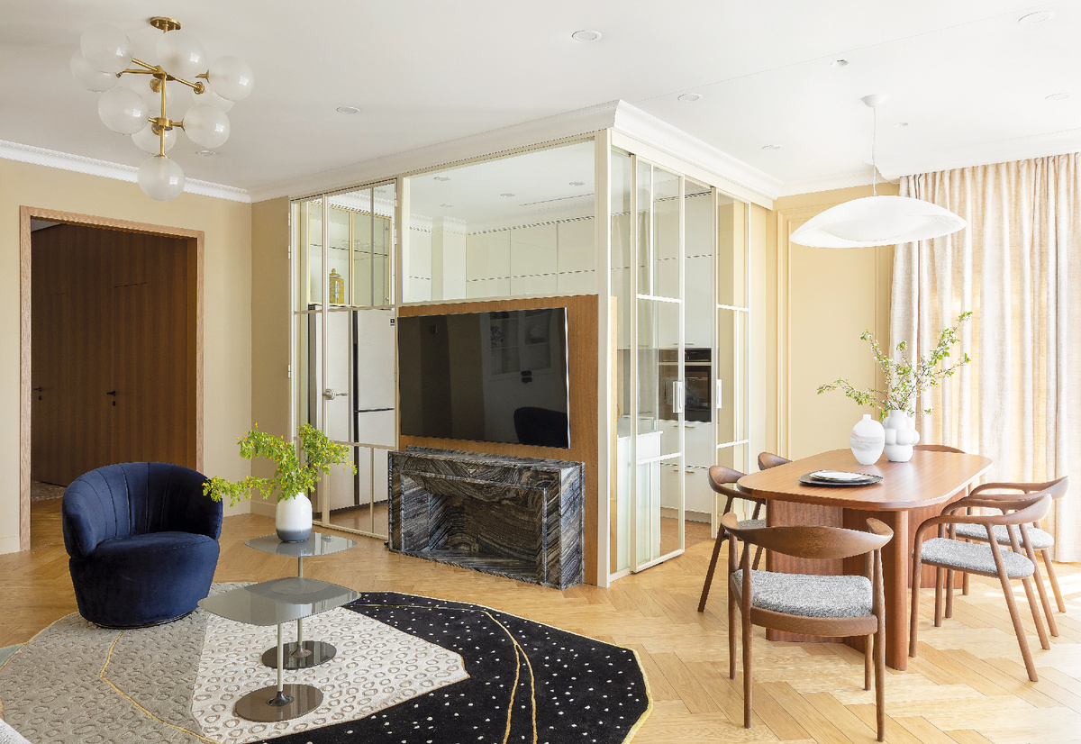 Световые решения, Idea Concept
Интерьерные перегородки, NAYADA
Кухня и обеденный стол, WOODHOVEN
Обои и краски, Ampir Decor
Шторы, Allure studio
Ковер, Art De Vivre