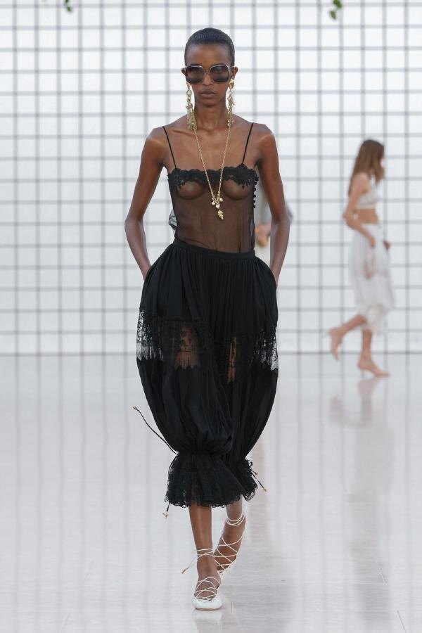 Chloé весна-лето 2025 