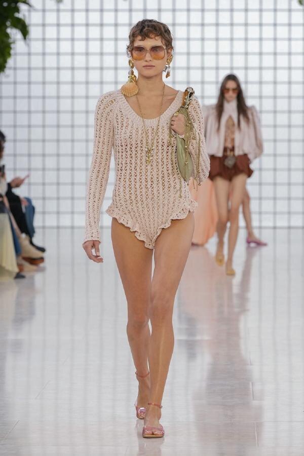 Chloé весна-лето 2025 