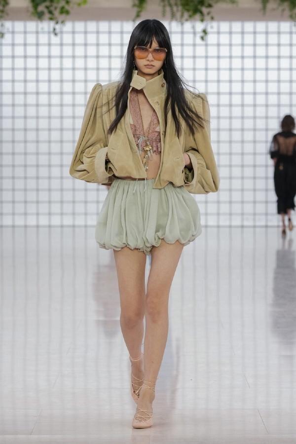 Chloé весна-лето 2025 