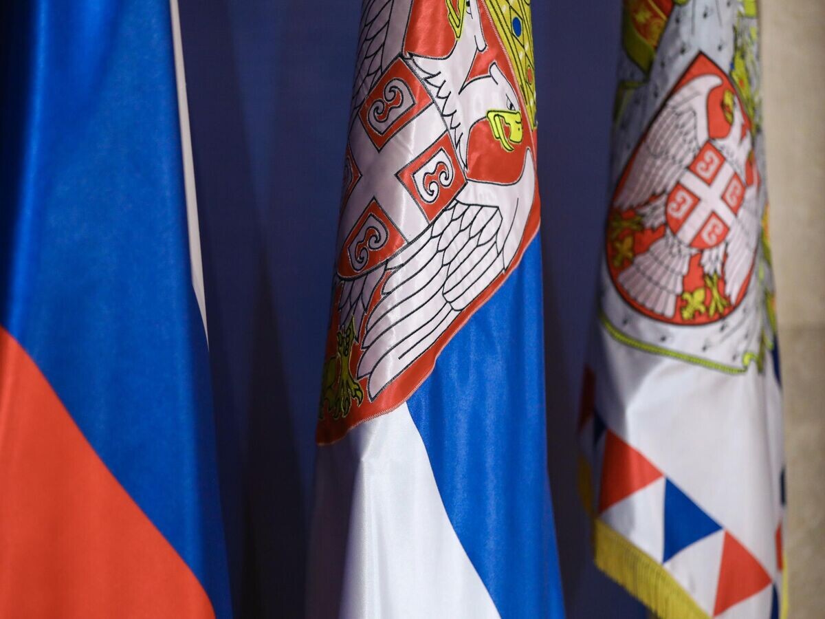    Флаги России и Сербии© РИА Новости / Пресс-служба МИД России