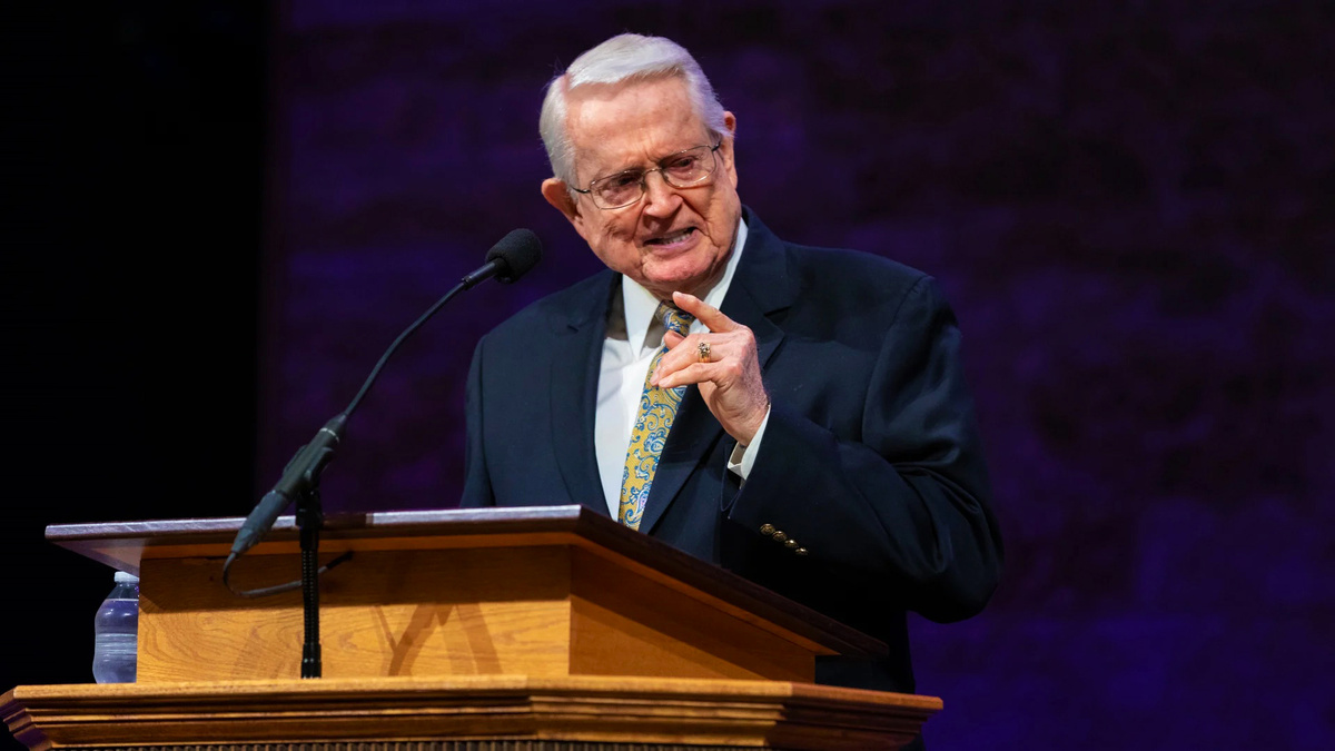 Чарльз Р. Суиндолл