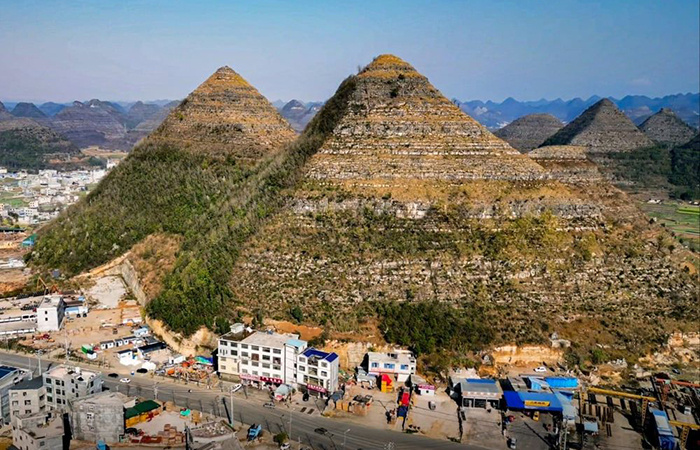 Пирамиды в Китае. Изображение взято из открытого источника Яндекс.картинки: https://yandex.ru/images/