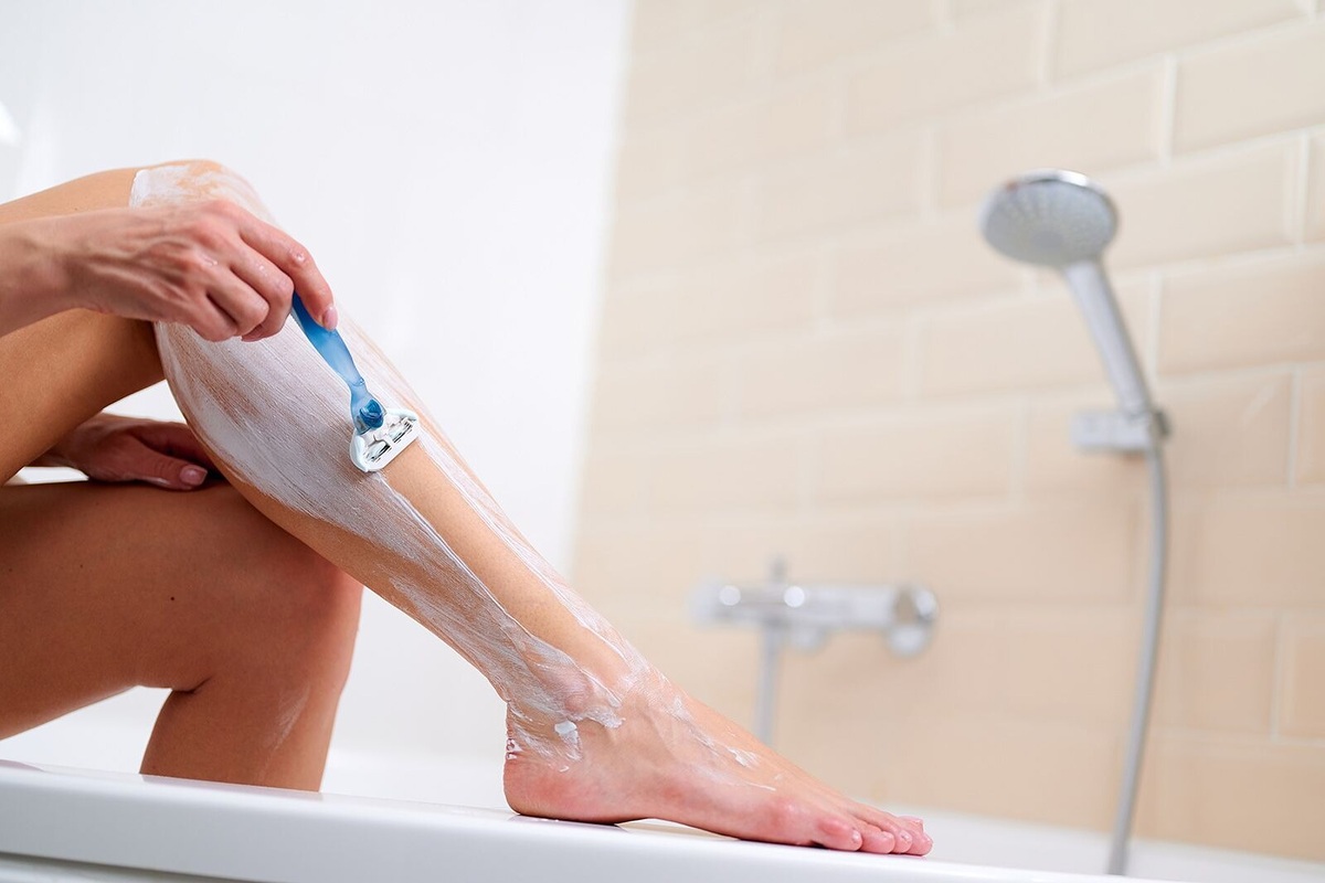     Как избавиться от вросших волос на теле: советы косметолога