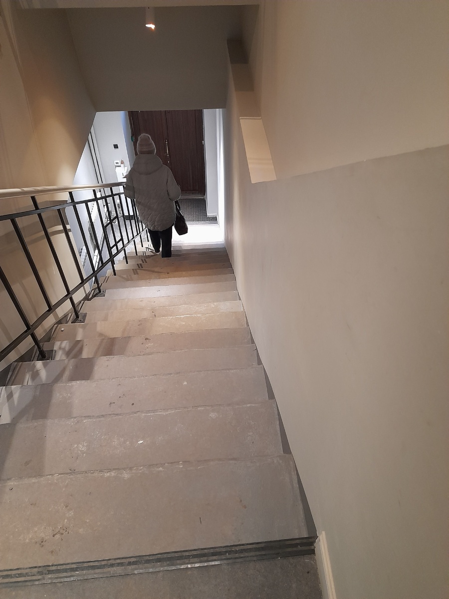 Фото автора. Долгий лестничной пролёт 