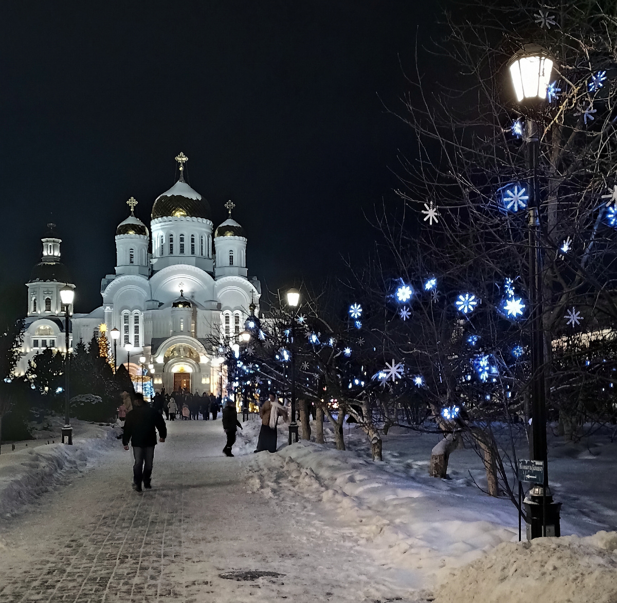 Зимушка в монастыре
