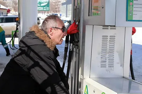 Стабильность есть: цены на бензин всегда стремятся вверх Из картинок Яндекса