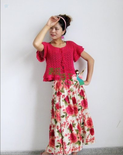 Розовый блузон свободной формы с воланами вязаный крючком Мир спиц и крючка