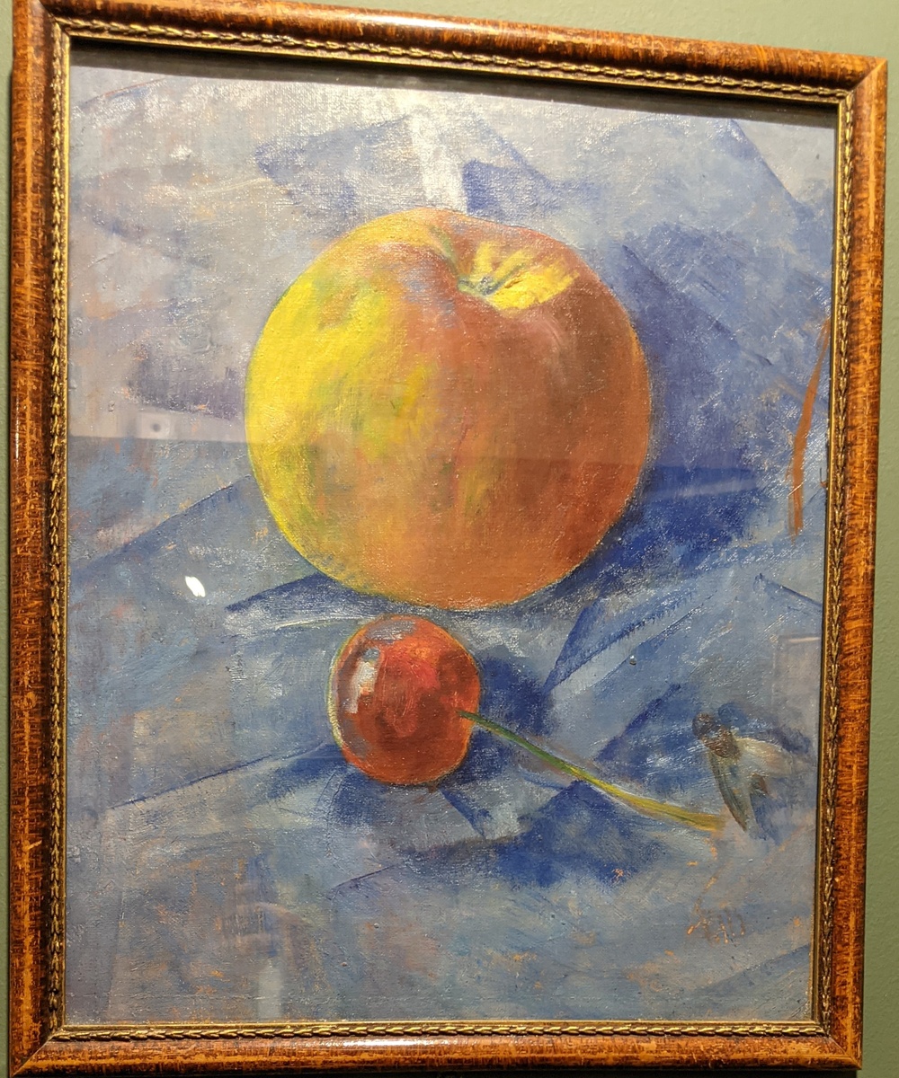 Яблоко и вишня