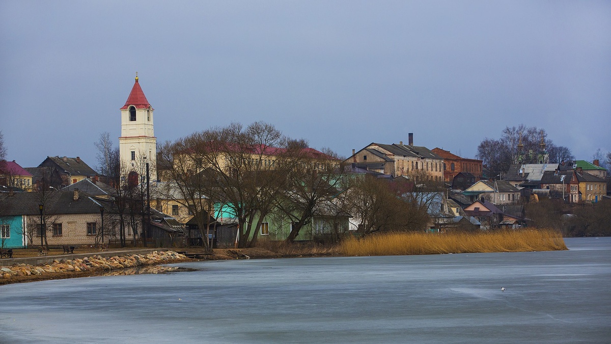 Себеж — город на юго-западе Псковской области России (с 1772 года). Административный центр городского поселения Себеж, Себежского сельского поселения и Себежского района