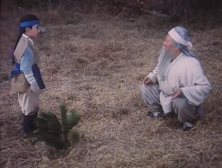 Легендарная сцена с елочкой