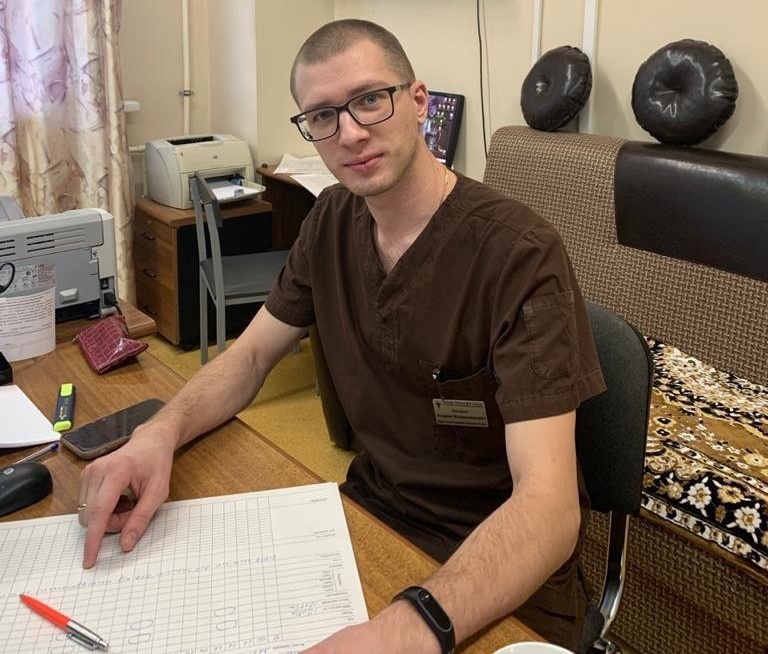 Андрей Логвин за работой 