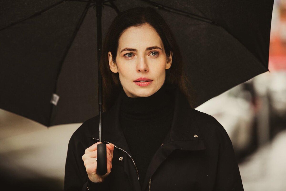  Юлия Снигирь в сериале "Танго на осколках" Kion