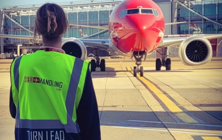 Социальные сети Фэй Луиз