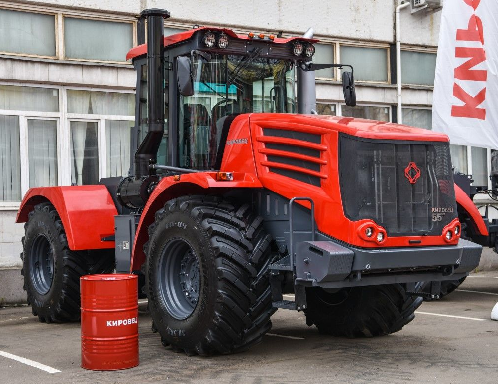 Кировец К744