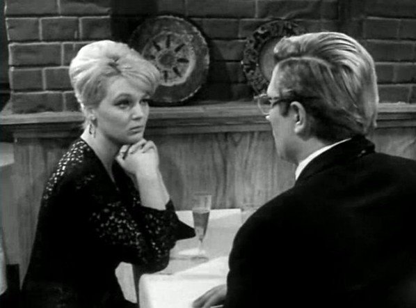 Кадр из фильма "Майор "Вихрь"" (1967)
Кадр из фильма "Майор "Вихрь"" (1967)