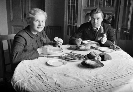 Валентина Серова с мужем Анатолием Серовым. Фото из открытого доступа.