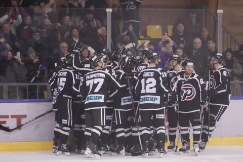 Фото из открытых источников с матча Рубил vs Динамо СПб