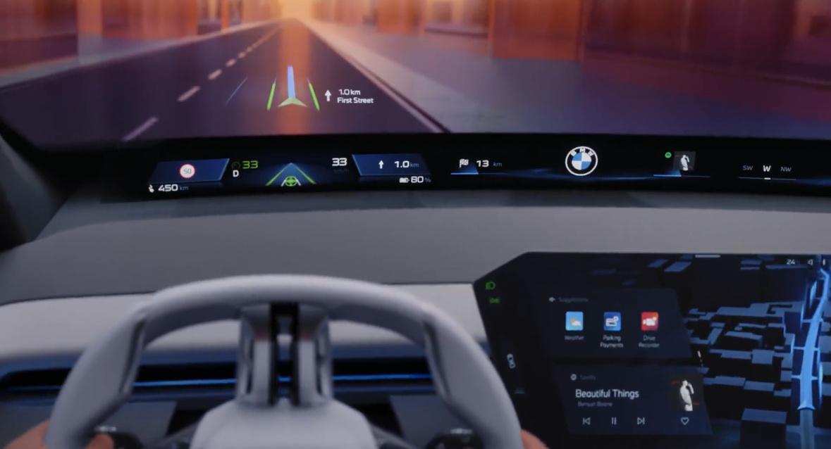 BMW перенесла приборную панель на лобовое стекло с новой системой iDrive  
