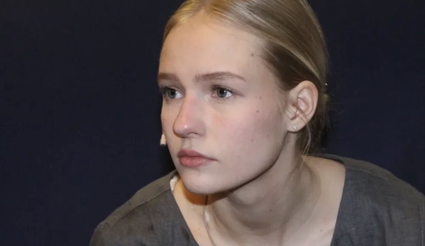 Актриса Елизавета Базыкина