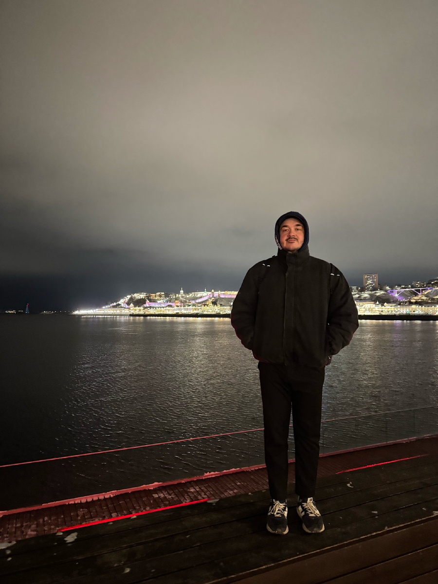 Это я на фоне кремля