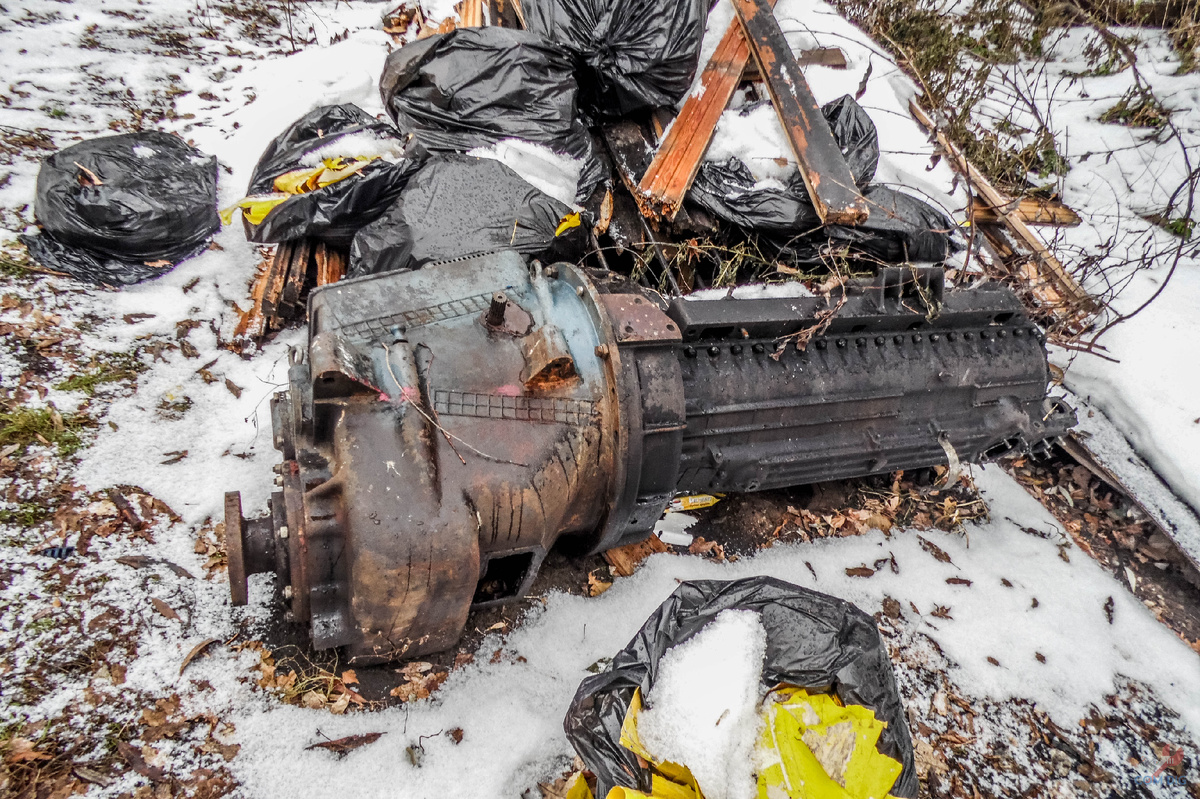 Остатки двигателя