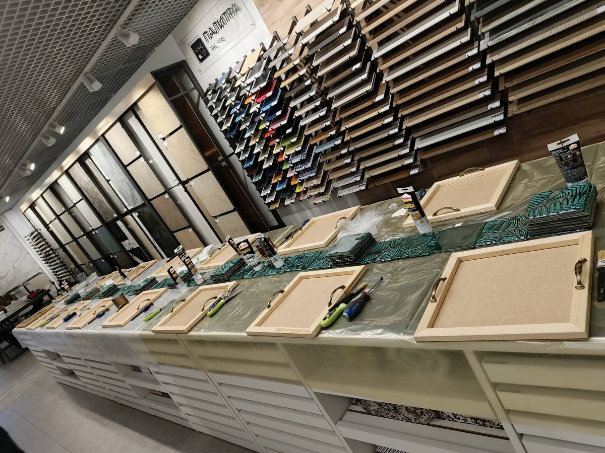 Подготовка к мастерклассу во флагманском магазине KERAMA MARAZZI на Военной,9/2 ,г.Новосибирск