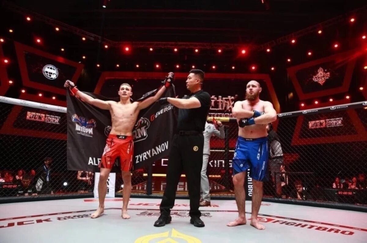    Омский боец школы «Шторм» подписал контракт с китайским промоушеном