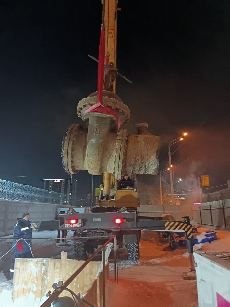    Врезка водовода. Источник: t.me/rvk_brn