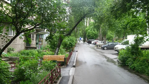 Примерного такой же двор и у нас