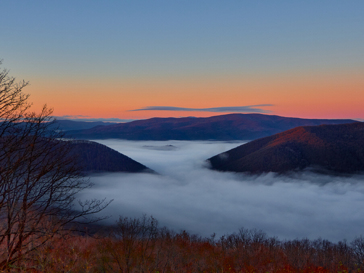 Хребет Котх