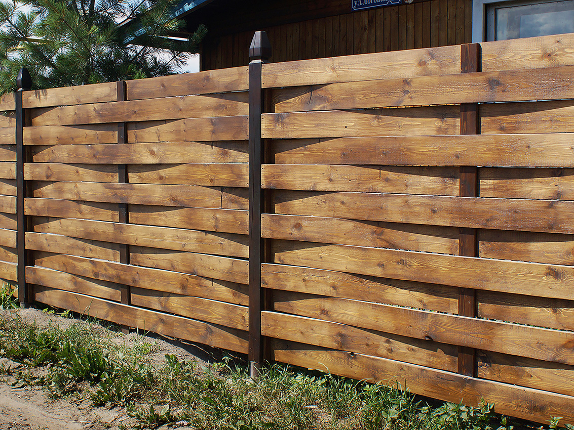 Деревянный забор