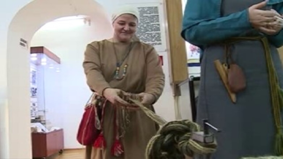    В Курске в музее археологии открылась выставка "Ремесла Древней Руси"