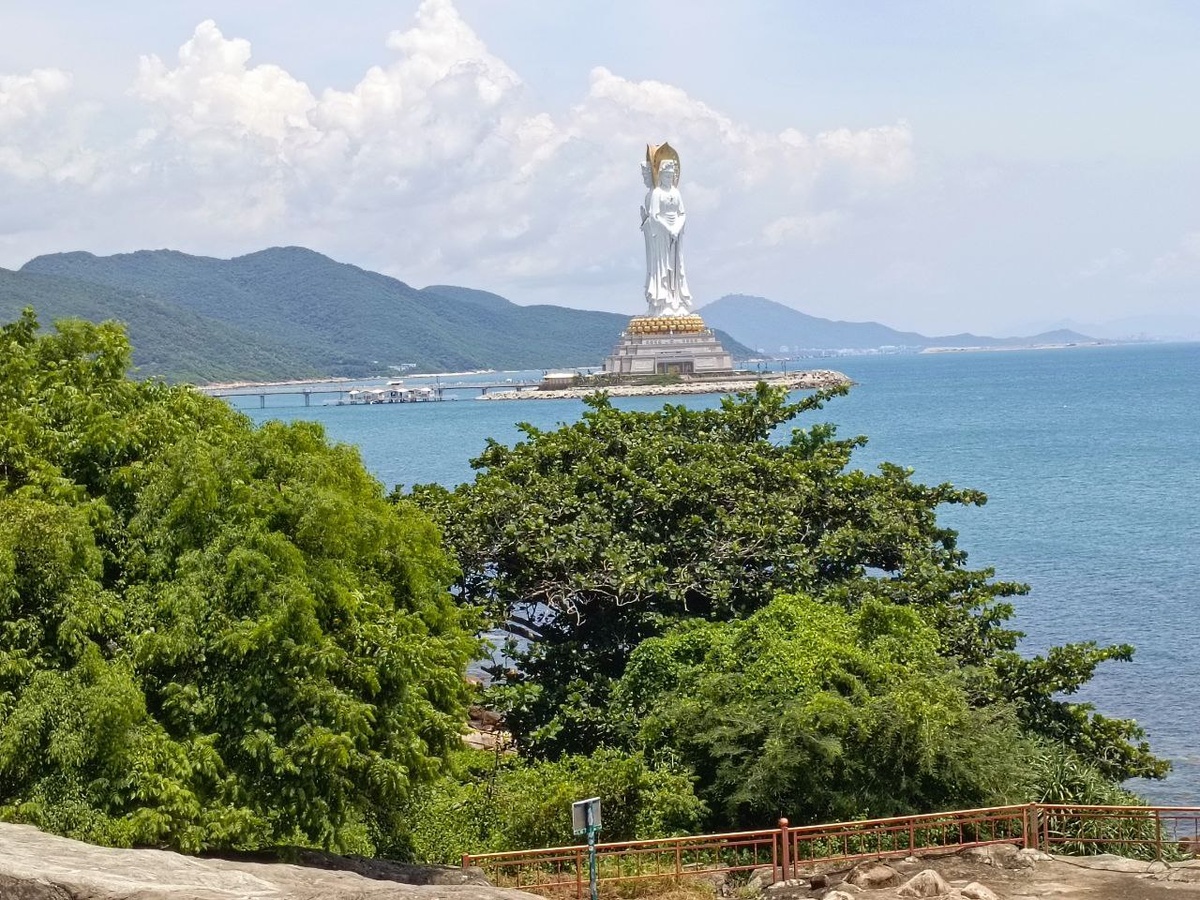 Парк Няньшань и статуя Гуанинь 108 м