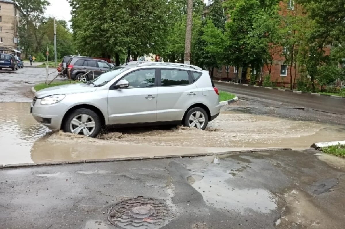    В Рязани жители устали от регулярного затопления улицы Интернациональной