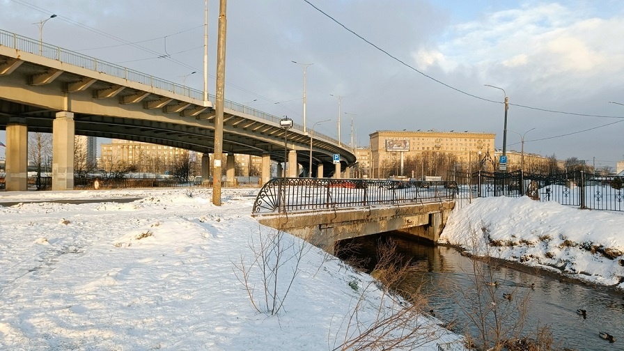 Берег реки Красненькой. Проспект Стачек