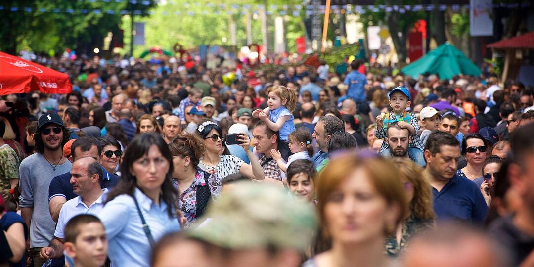 Сколько в Грузии грузин, армян, русских, азербайджанцев и других народов?