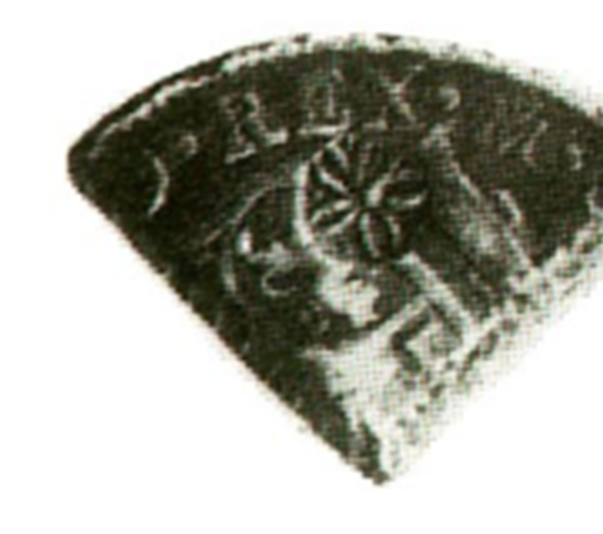 Фрагмент серебряной монеты с надчеканом в виде цветка. 