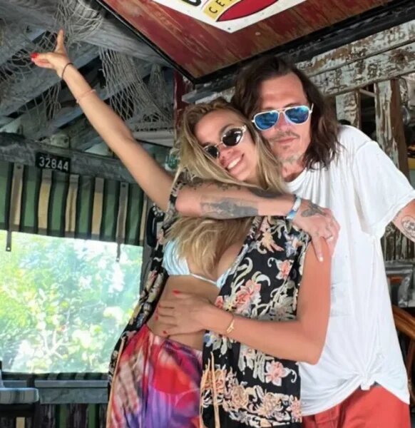    Джонни Депп и Юлия Власова, фото: соцсети