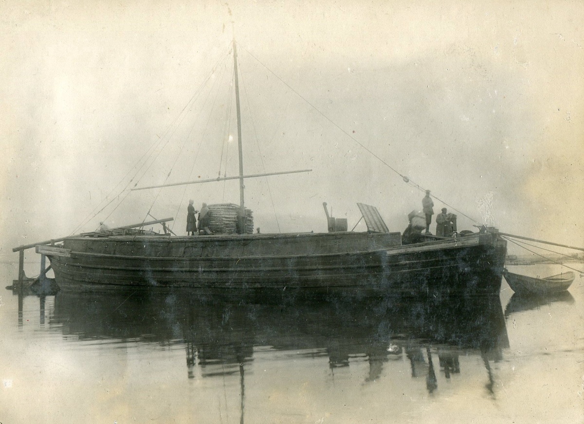 Из экспедиции Федор Родин привез уникальные фотографии старинных волжских судов. Фото из архива Музея речного флота ВГУВТ.