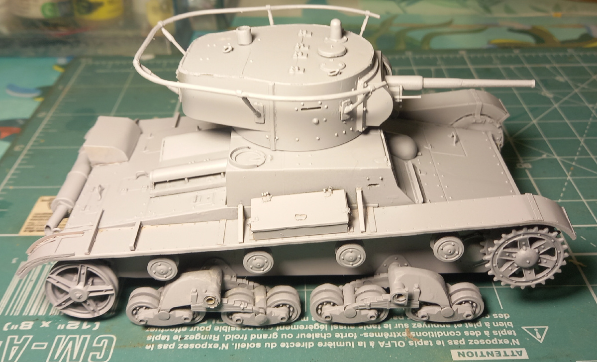 Модель загнрунтована аэрозолем