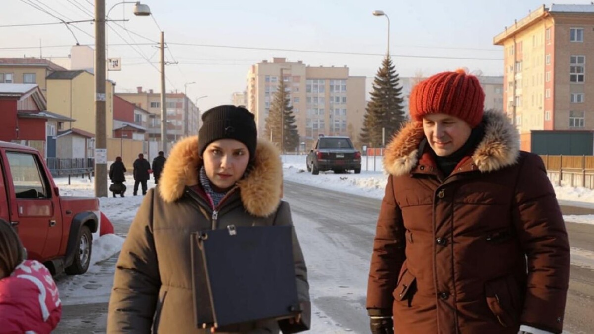 Точное время екатеринбург. Местное время воронеж. Вести новосибирск. Местное время в новосибирске. Ведущие брянского телевидения.