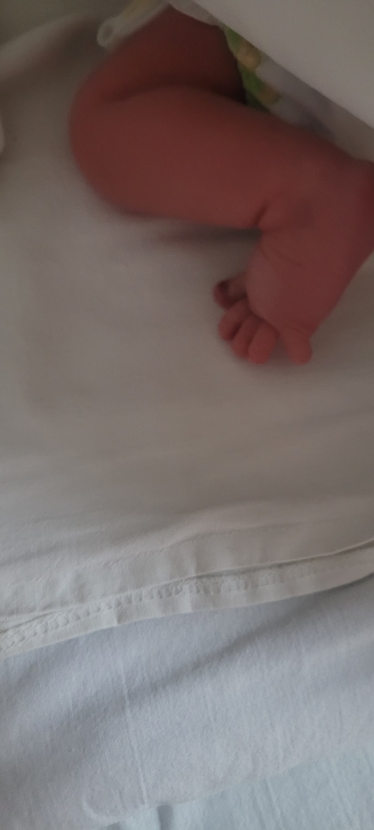 Родная ножка! Это первая фотография Петра, когда он родился! Люблю❤️❤️❤️ Верю, что увидимся, Господь сподобит будет вместе, рядом!